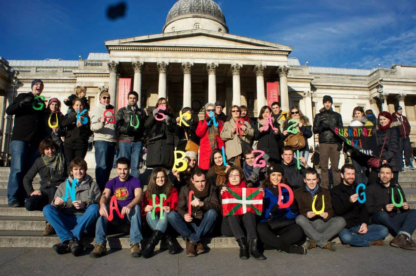 Last year Basques in London gathered at Trafalgar Square, invited by the London Basque Society (photo London Basque Society)