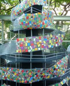 Torre de Babel del libro de Buenos Aires 2011 01