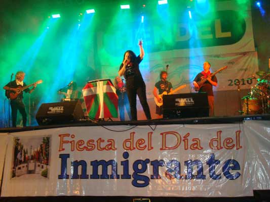 11 Fiesta del Inmigrante en Marcos Paz 2010 01